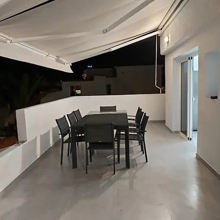 Urbania דירה